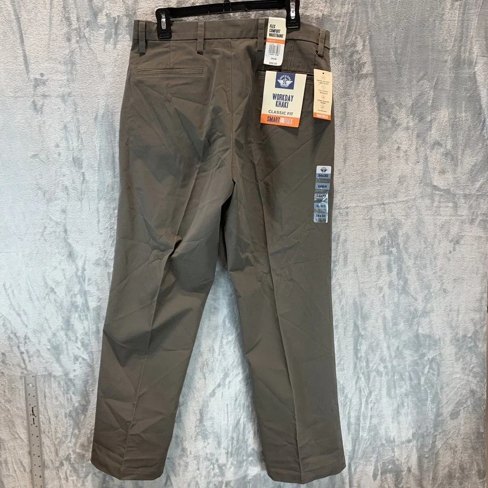 Docker's‎ Men's Workday Khaki 34 x 30 Brown Classic Fit Smart Flex Waistband